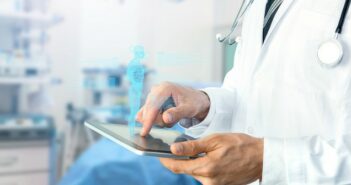 IoT in healthcare: Revenues to grow until 2028 (picture: shutterstock - zapp2photo)