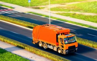 Optus: Repairing the city with IoT garbage trucks ( Photo: Adobe Stock- yaalan )